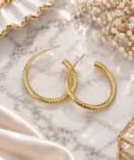 Gold Dokulu Halka Küpe - Görsel 2