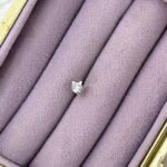 Zirkon Taşlı Kalp Detaylı Çelik Piercing