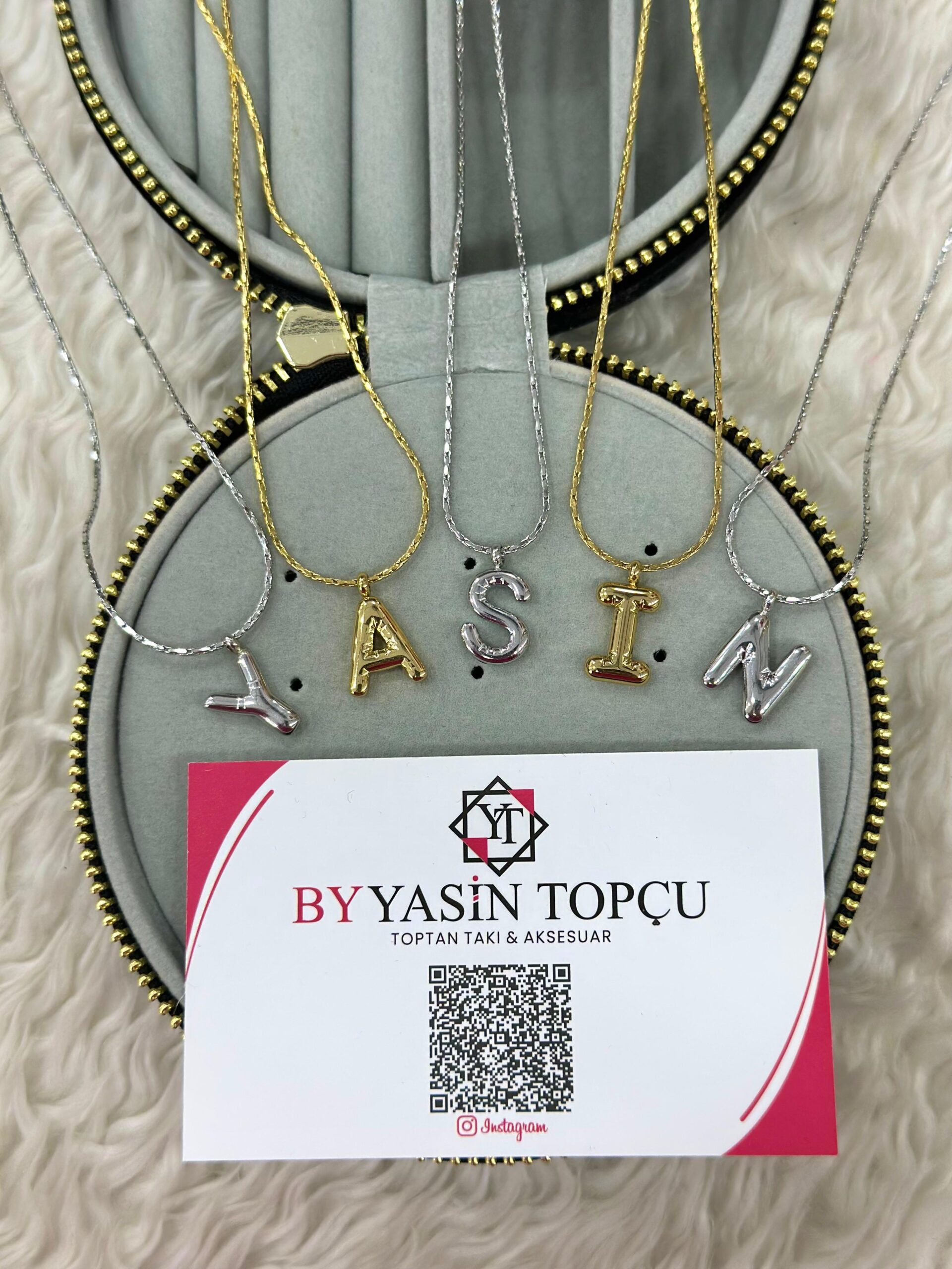 3929cf7a-31a4-4436-9947-96e03f58f1ee.jpg Gümüş Harfli Kolye - Görsel 1