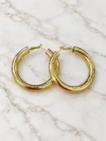 Gold Büyük Boy Dokulu Halka Küpe - Görsel 2