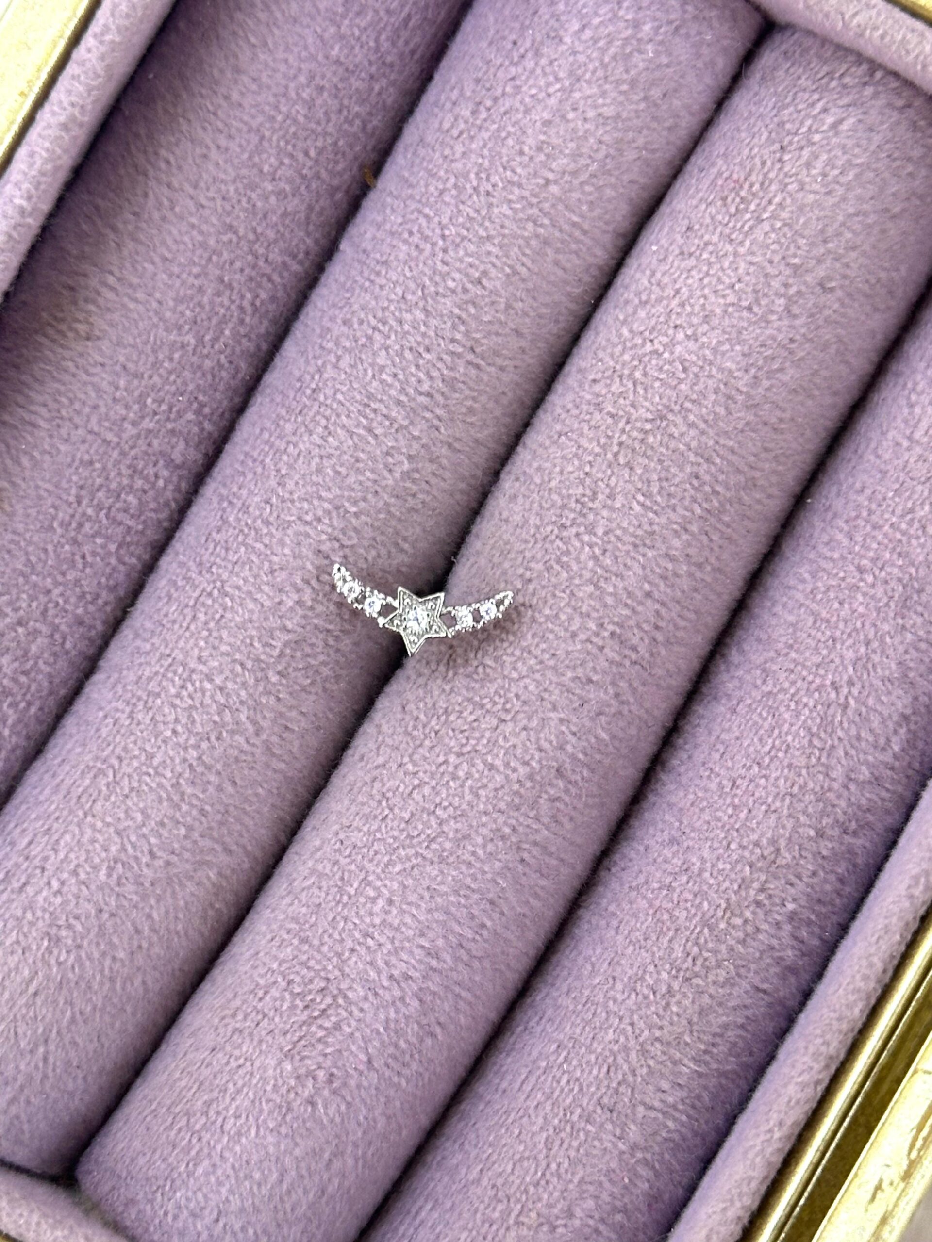 4ca89bc0-c48a-44eb-98ee-d7ef83956f0b.jpg Taşlı Yıldız Formlu Çelik Piercing - Görsel 1