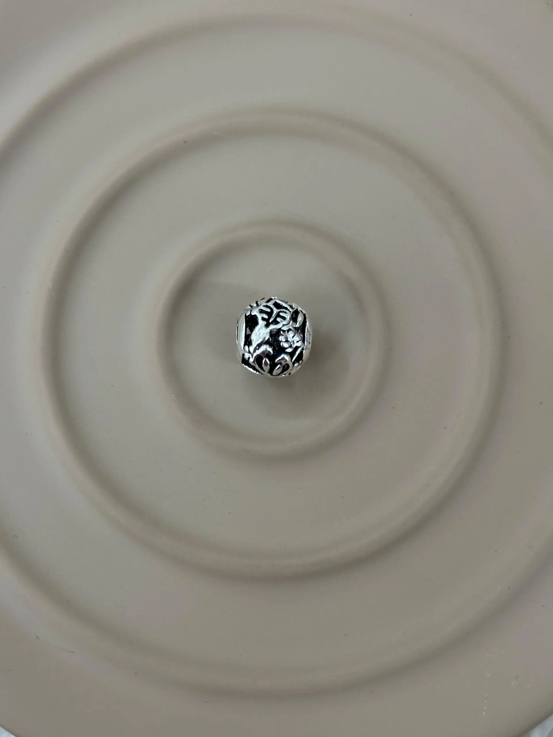 636515be-2972-48a6-9206-cb88a49316ee-1.webp Vintage Filigran Charm - Görsel 1