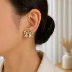 Gold Fiyonk Küpe - Görsel 2