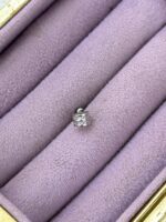 Üç Sıra Işıltı – Mini Halka (Huggie) Piercing