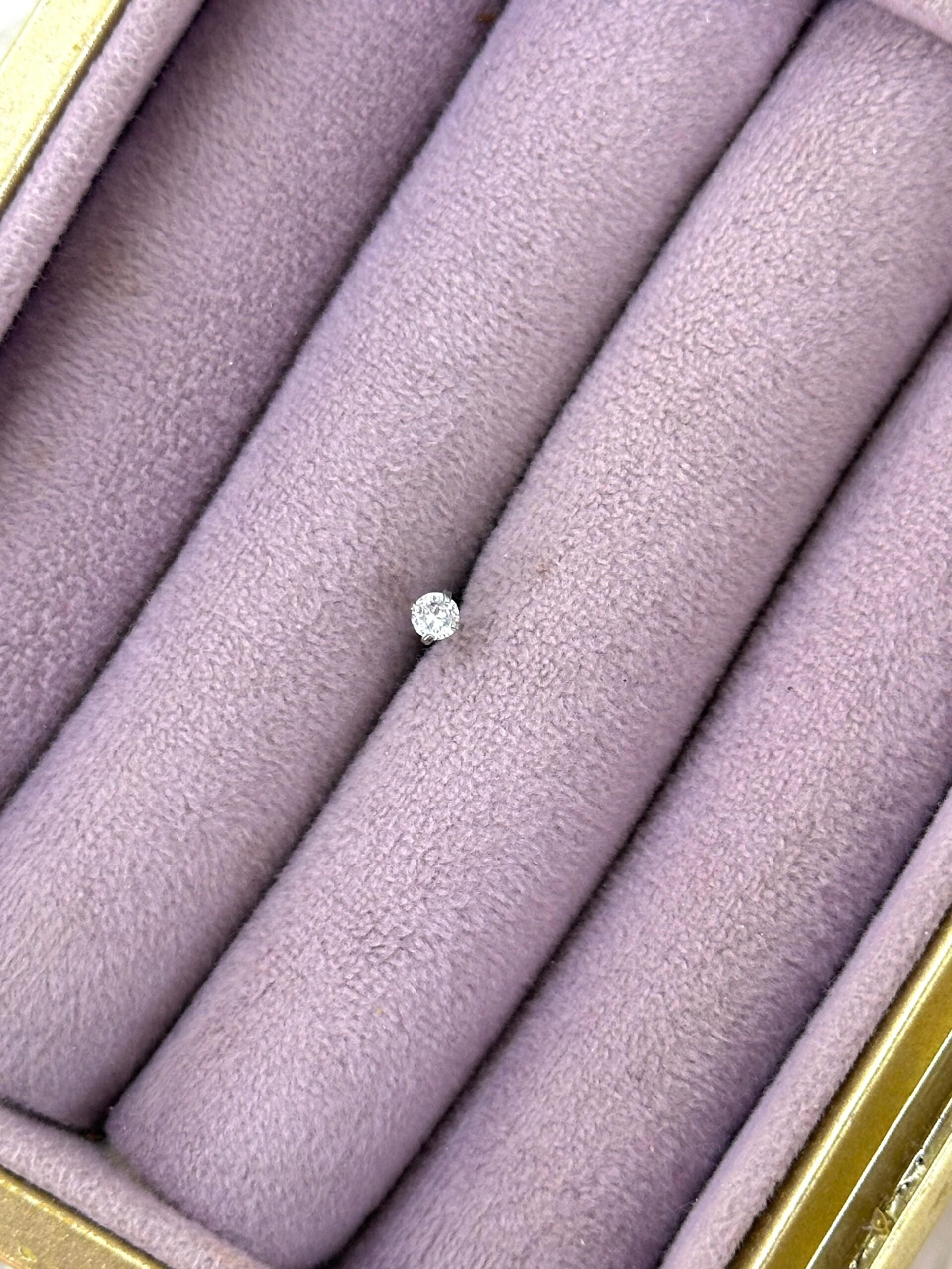 9c992170-1d36-44e9-8985-be8d99ada6c2.jpg Mini Tektaş – Zirkon Stud Piercing (Çelik) - Görsel 1