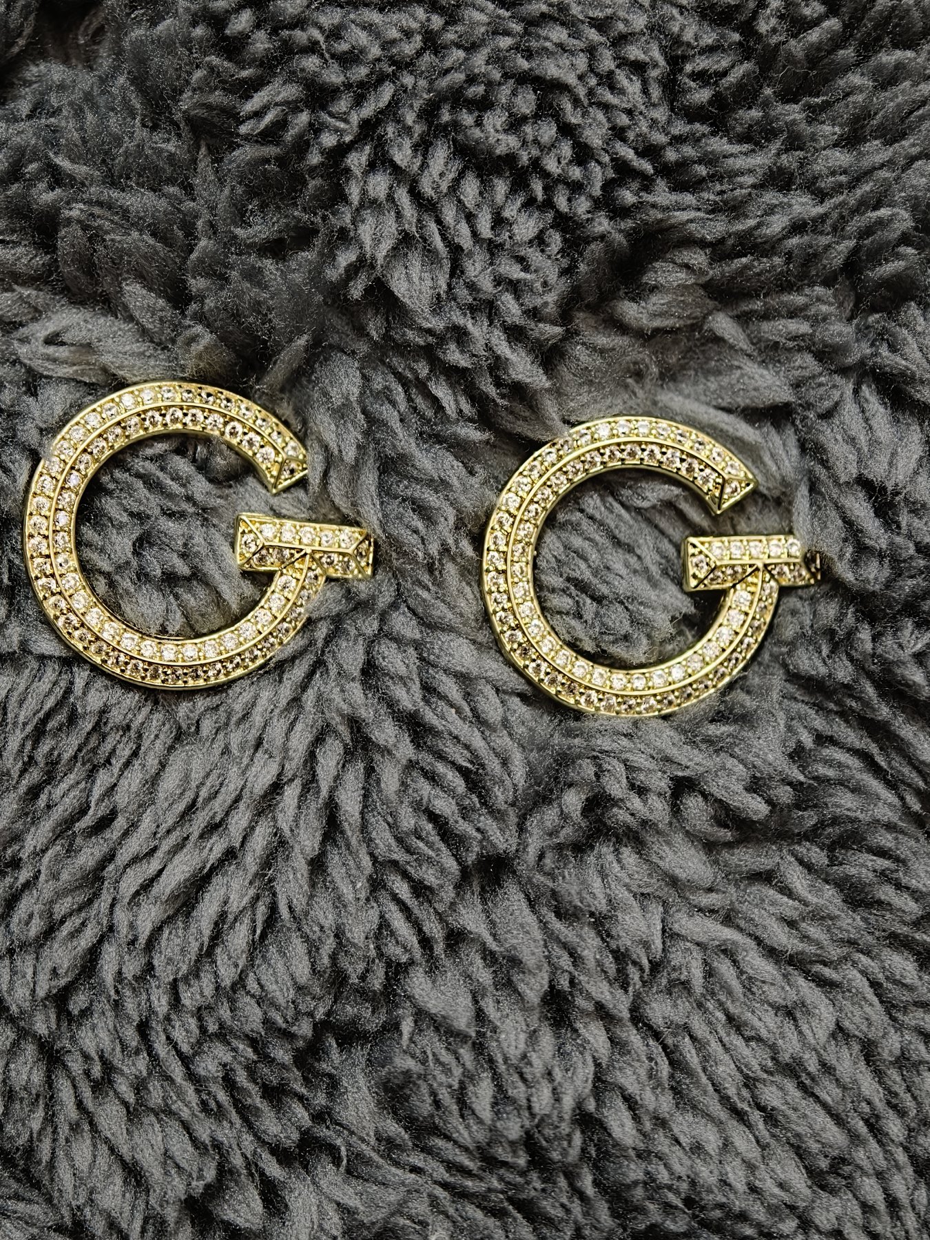 FA-KP-003-01 Taşlı G Form Küpe – Altın Renk - Görsel 1
