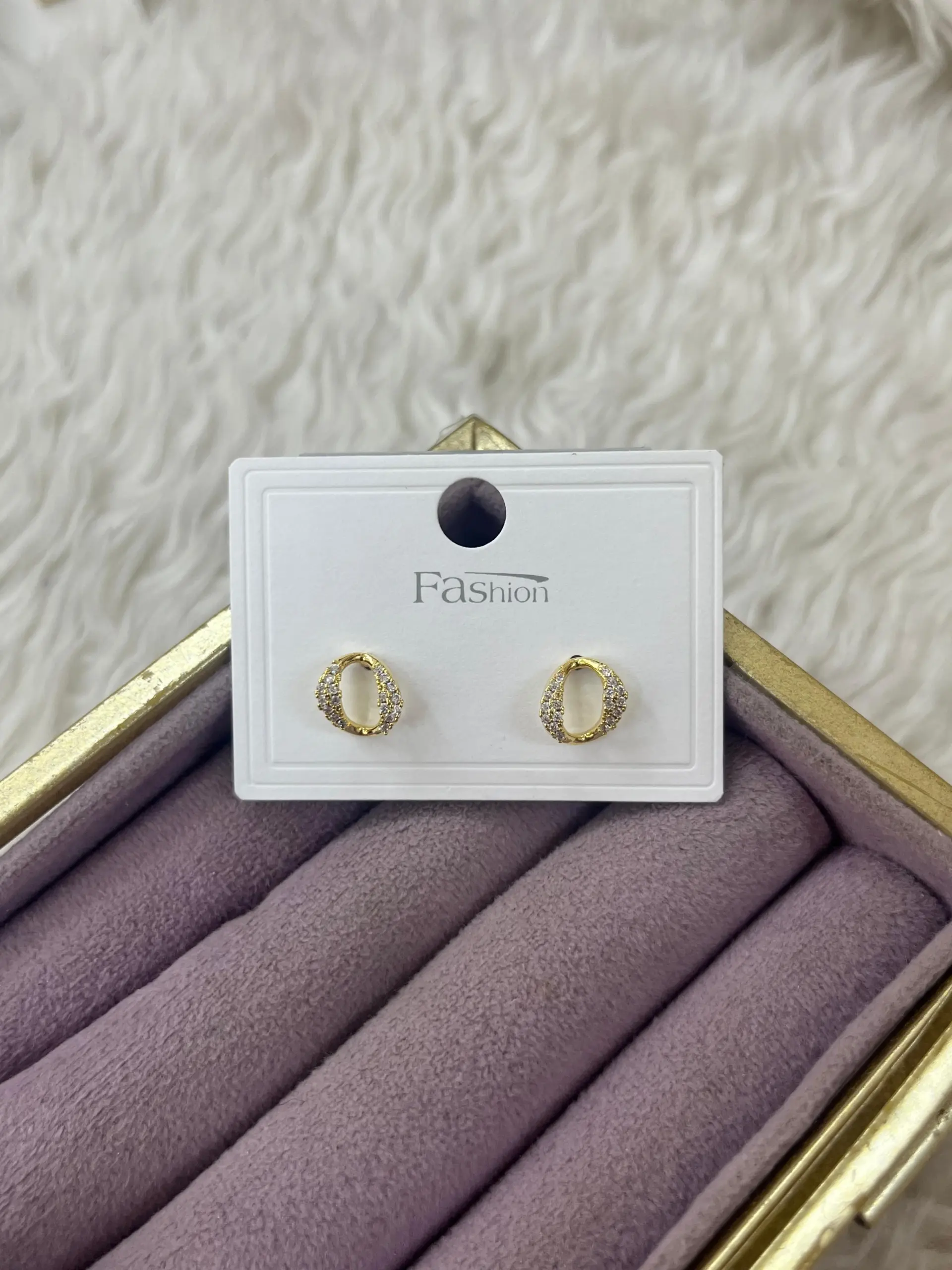 FA-KP-0487-TEMIZ-01.webp Zirkon Taşlı Oval Form Altın Renk Mini Küpe - Görsel 1