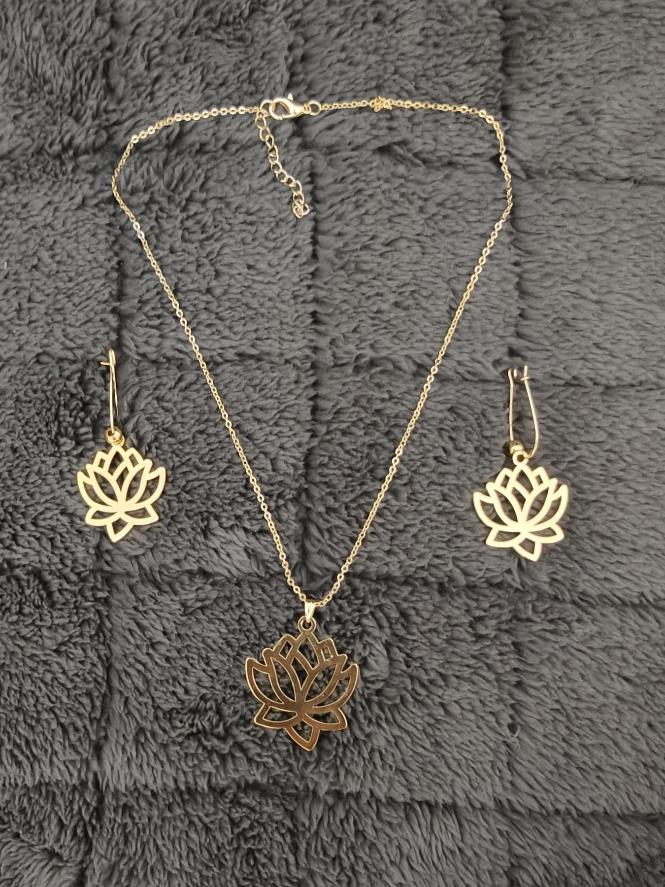 FA-TK-001-01 Lotus Çiçeği Takım – Altın Renk - Görsel 1