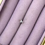 Trio Pırıltı – Üç Taşlı Zirkon Mini Piercing (Çelik)
