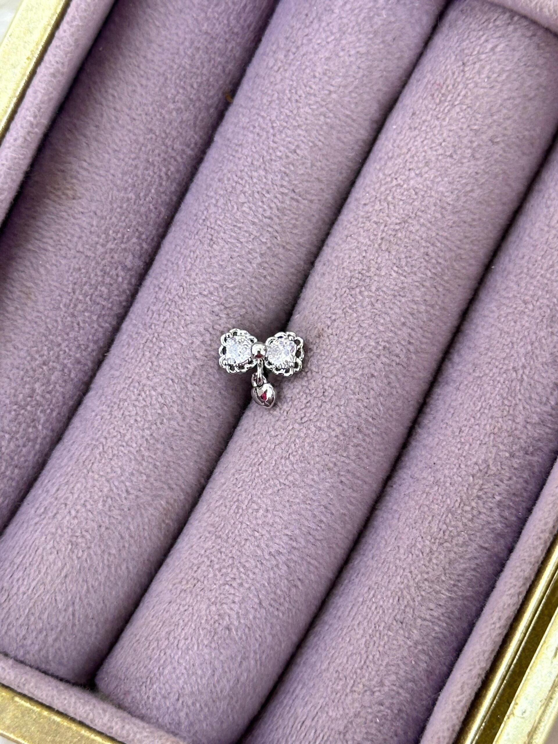 c745b825-b529-4ce1-bde8-ec036c057da8.jpg İkili Çiçek Damla Sarkaç Çelik Piercing - Görsel 1