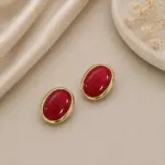 Kırmızı Taş Detaylı Oval Gold Renk Küpe - Görsel 2