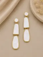 Beyaz Sedef Görünümlü Gold Renk Sallantılı Küpe - Görsel 2
