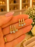 Üçlü Yıldız Taşlı Gold Renk Küpe