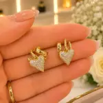 Taşlı Kalp Sallantılı Gold Renk Halka Küpe