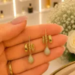 Gold Renk Damla Taşlı Sallantılı Küpe