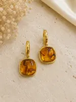 Kehribar Tonlu Kare Sallantılı Gold Kadın Küpe - Görsel 2