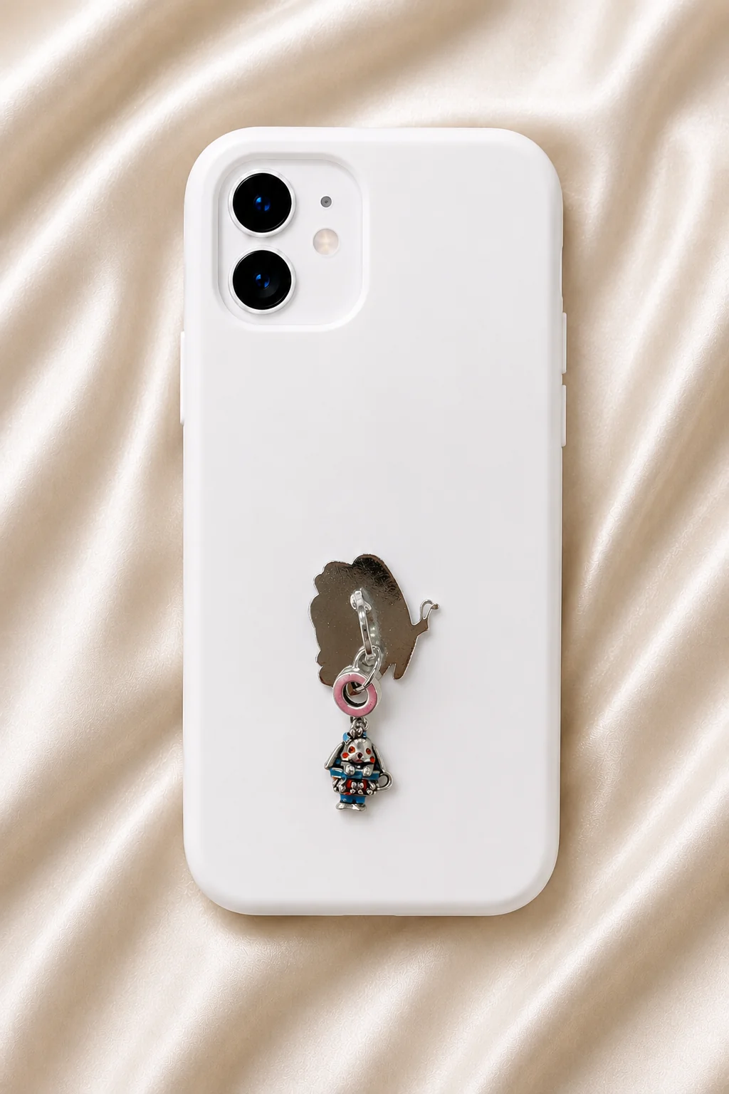 chatgpt-image-17-agu-2026-21-26-17.webp Çaydanlık Figürlü Telefon Charm - Görsel 1