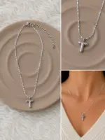Silver Renk T Harf Figürlü Minimal Zincir Kolye - Görsel 4