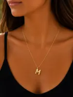 Gold Renk M Harf Figürlü Minimal Zincir Kolye
