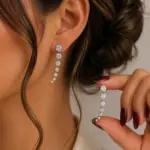 Silver Renk Sıralı Zirkon Taşlı Sallantılı Kadın Küpe