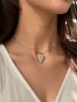 Zirkon Taşlı Kalp Figürlü Gold Renk Zincir Kolye