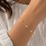 Gold Renk Üçlü Yıldız Figürlü Zirkon Taş Detaylı Bileklik