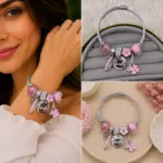 Pembe Çiçek ve Love Charm Detaylı Gümüş Renk Kadın Bileklik