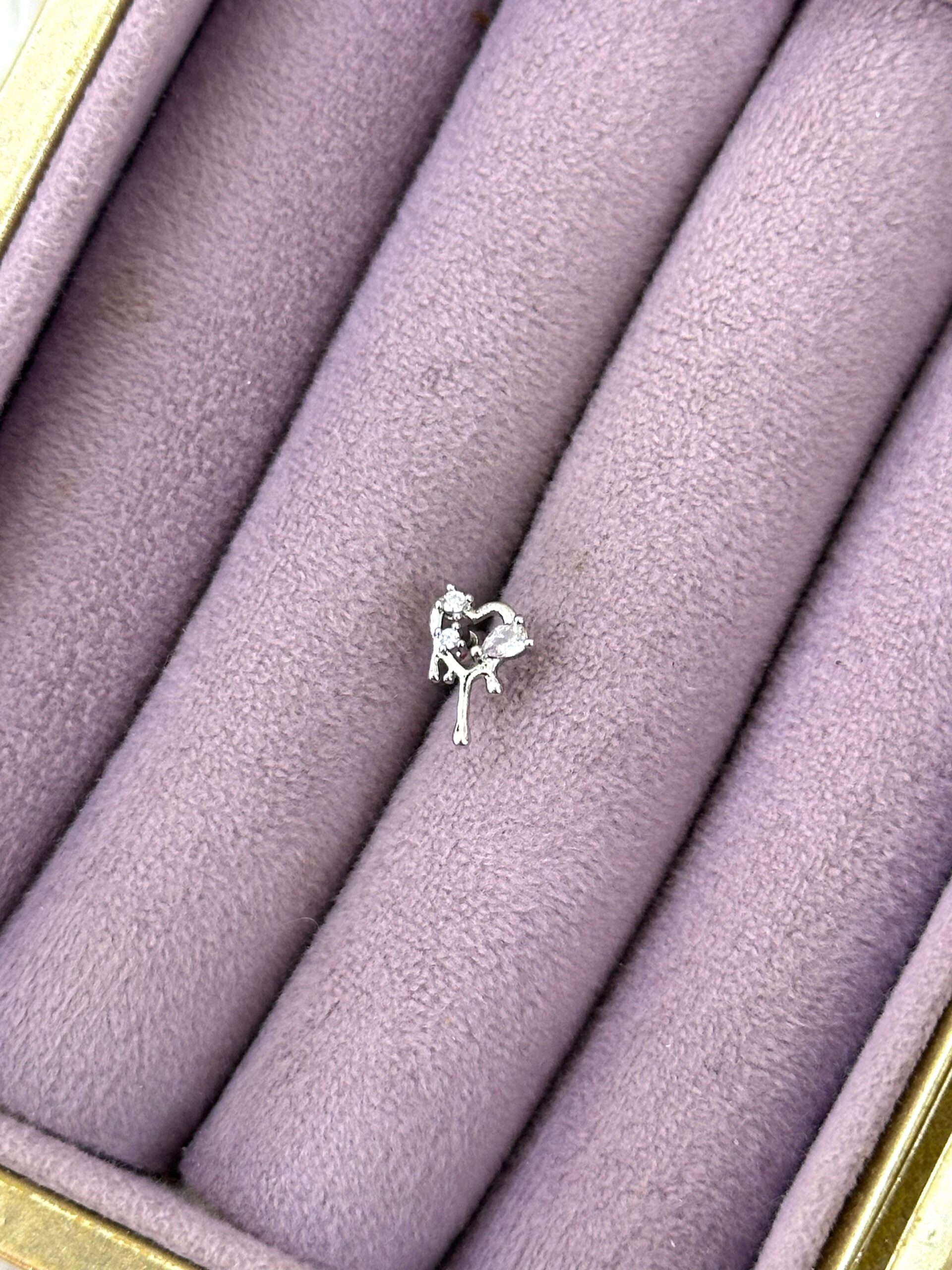 d5f63b59-10d6-436d-9426-5973d094912a.jpg Dal Çiçek – Çelik Zirkon Mini Piercing - Görsel 1