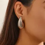 Akışkan Gümüş Damla Çelik Küpe