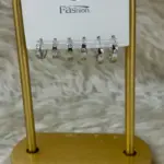 Soğuk Işıltı: Gümüş Taşlı Halka Küpe Seti!