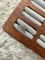 MÜKEMMEL DİZİLİM: SIRALI TAŞLI PIERCING