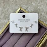 Makastar Figürlü Mini Küpe Seti