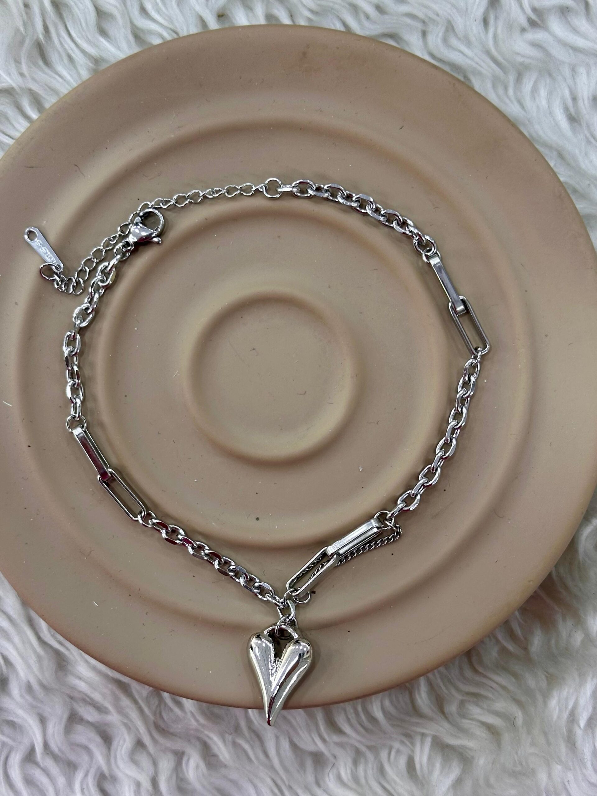 whatsapp-image-2026-05-21-at-10-4.jpg Kalp Figürlü Modern Silver Halhal - Görsel 1