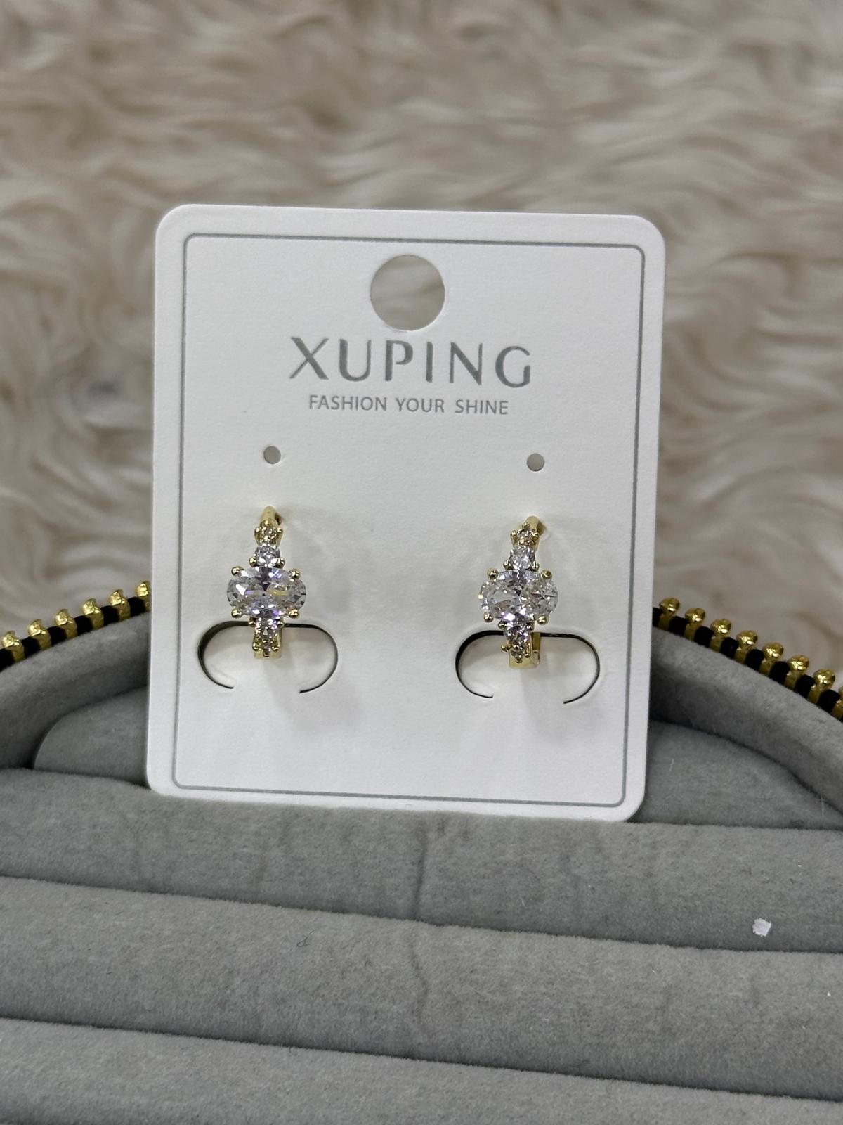 whatsapp-image-2026-06-16-at-18-8.jpg Xuping Işıltılı Oval Taş Detaylı Gold Küpe - Görsel 1