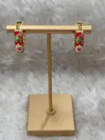 Kırmızı Çiçek Desenli Gold Halka Küpe - Görsel 2