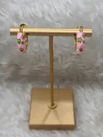 Pembe Çiçek Desenli Gold Halka Küpe - Görsel 2