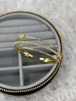 Gold Renk Üç Sıralı Taşlı Kelepçe Bileklik - Görsel 2