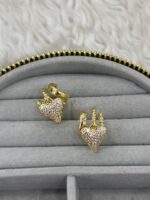 Taşlı Kalp Sallantılı Gold Renk Halka Küpe - Görsel 3