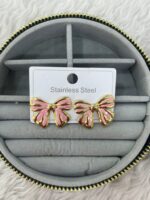 Pembe Gold Detaylı Fiyonk Küpe - Görsel 3