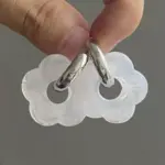 İnci Parıltılı Şeffaf Çiçek Küpe