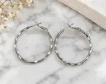 Silver Dokulu Orta Boy Halka Küpe - Görsel 2