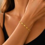 Gold Renk Kalp Figürlü Zincir Bileklik - Görsel 3
