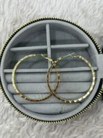 Gold Dokulu Büyük Halka Küpe - Görsel 3