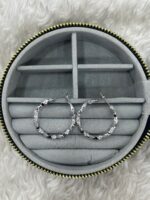 Silver Taş Detaylı Orta Boy Halka Küpe - Görsel 3