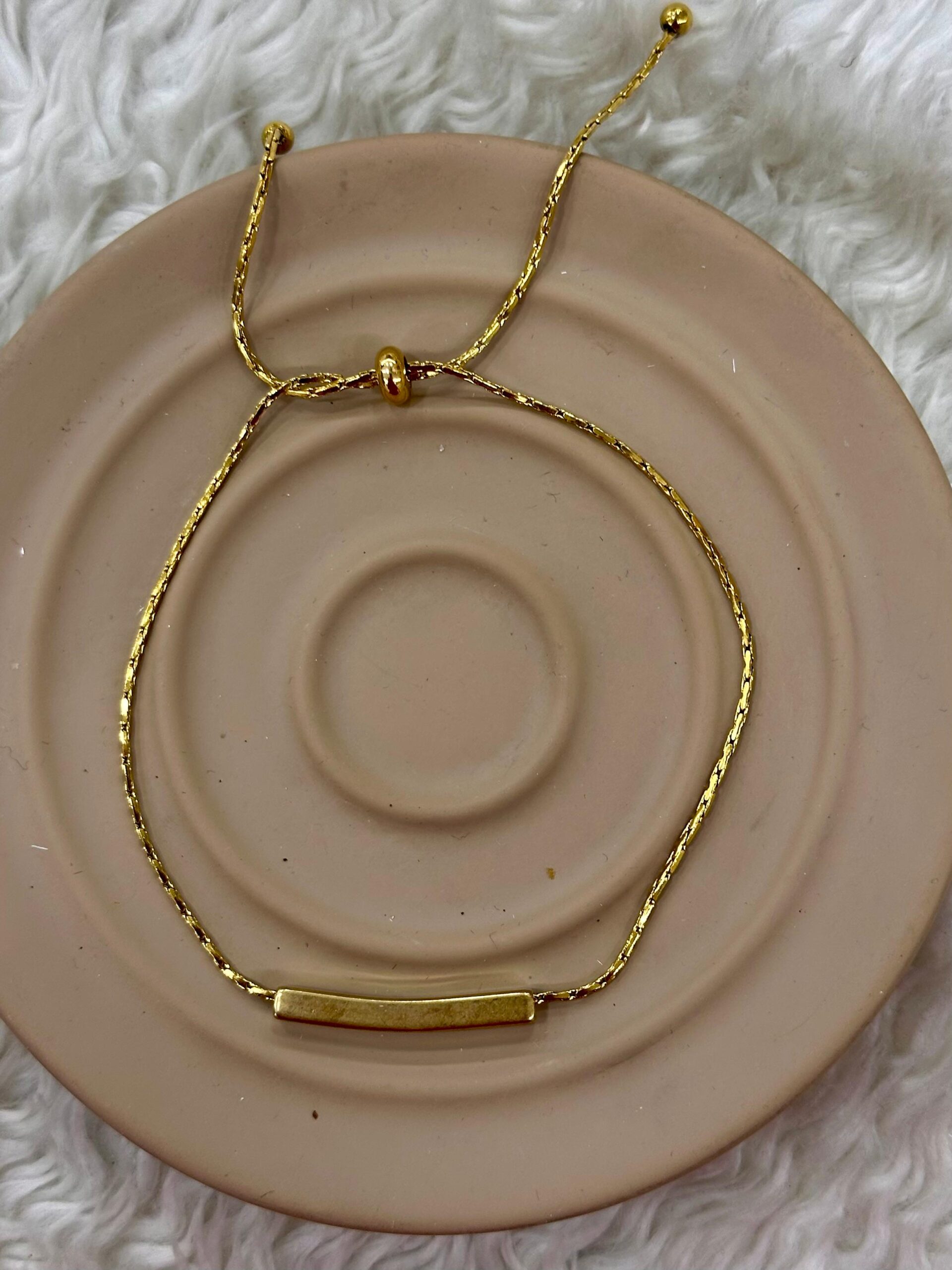 whatsapp-image-2026-05-20-at-14-1.jpg Minimal Gold Plaka Halhal - Görsel 1