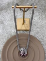 Silver Hasır Zincir Kolye – Geometrik Metal Detaylı Modern Tasarım - Görsel 3